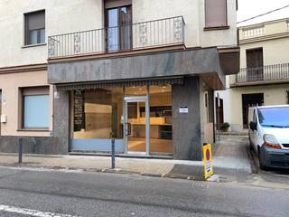 Lloguer Local Comercial  Agustí santacruz. Local comercial único en el centro de alta afluencia en alquiler