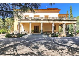 Chalet à Pla de Bon Aire. Finca en venta en matadepera
