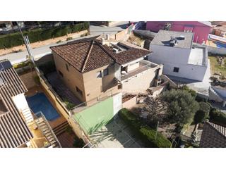 Casa  Sant jordi. Casa unifamiliar totalmente amueblada y equipada en sant feliu