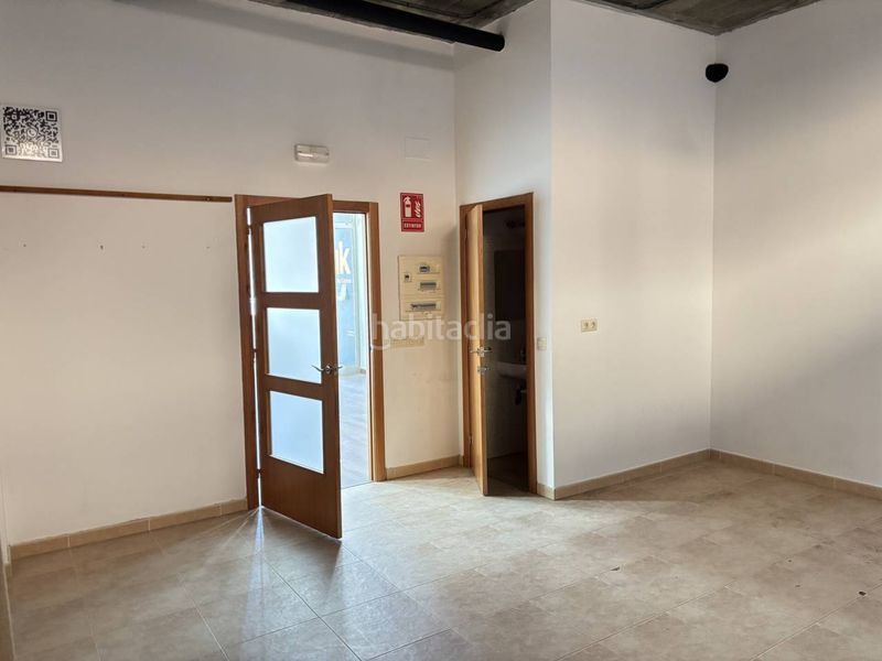 Foto 3ef0319d-bf13-4273-bb5a-56fbdfec6a22. Lloguer local comercial a Centelles