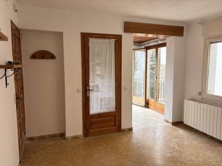 Location Appartement à Castellterçol. Piso luminoso de 3 habitaciones en el centro de castellterçol