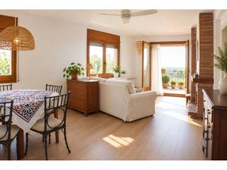 Etagenwohnung  Calle soleia. Piso en venta vivienda reformada con terraza, garaje y vistas