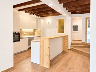 Location Maison jumelée  Calle sant pere. Casa de pueblo completamente rehabilitada en alquiler en el cent