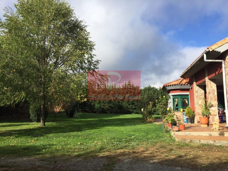 Foto 99ed2d30-ce3f-40e8-8b8b-4a8ee07fb626. Chalet en Garrafe de Torío