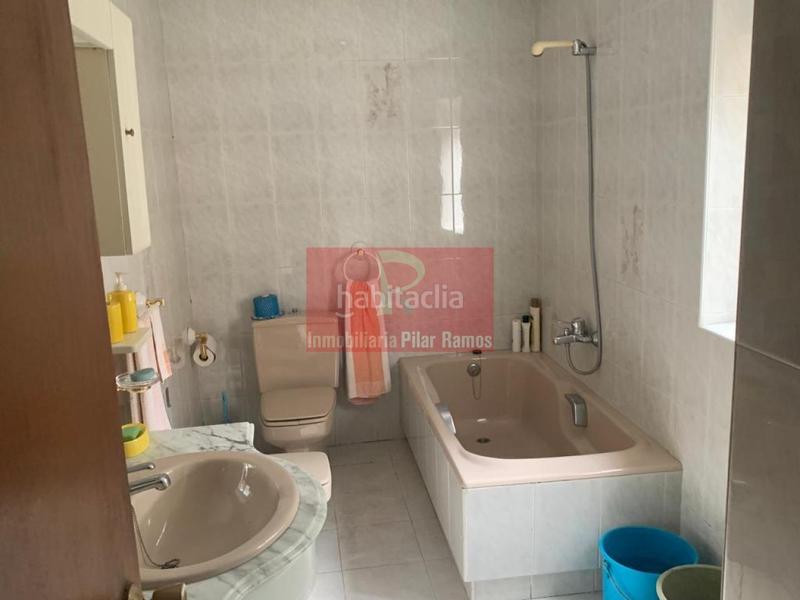 Foto ff064aac-17db-431c-97b5-d89402a5ca7a. Casa amb calefacció a Armunia León