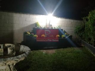 Casa adossada a Valverde de la Virgen