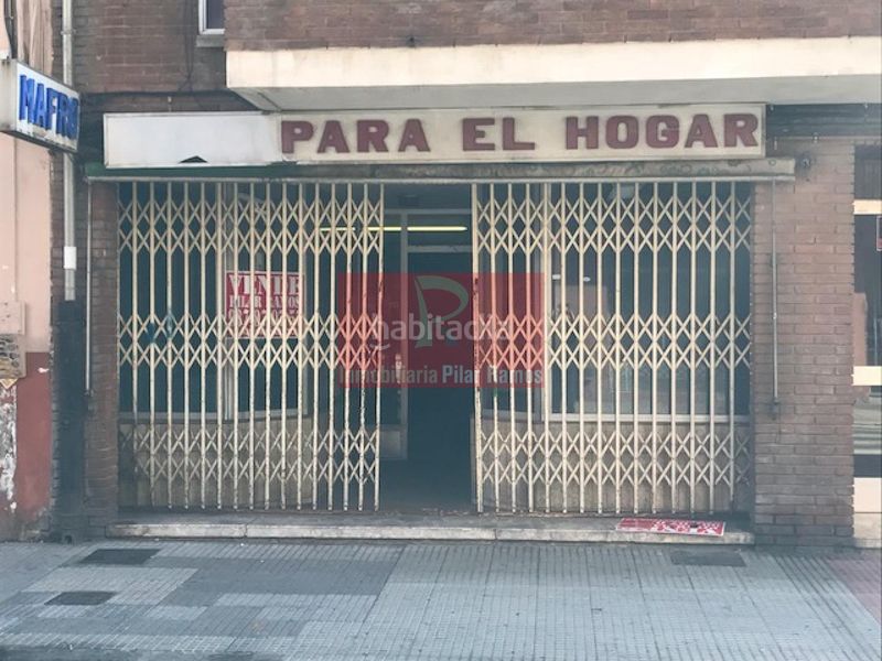 Foto ce83096c-5241-498a-bfb9-cc09037bb9e7. Local comercial amb calefacció a Crucero León