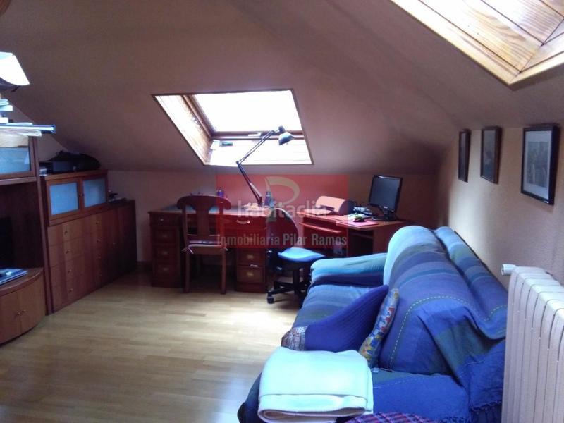 Foto c90888b0-2735-43e3-a6ec-35b36606d9bc. Pis amb calefacció aparcament a Centro Ciudad León