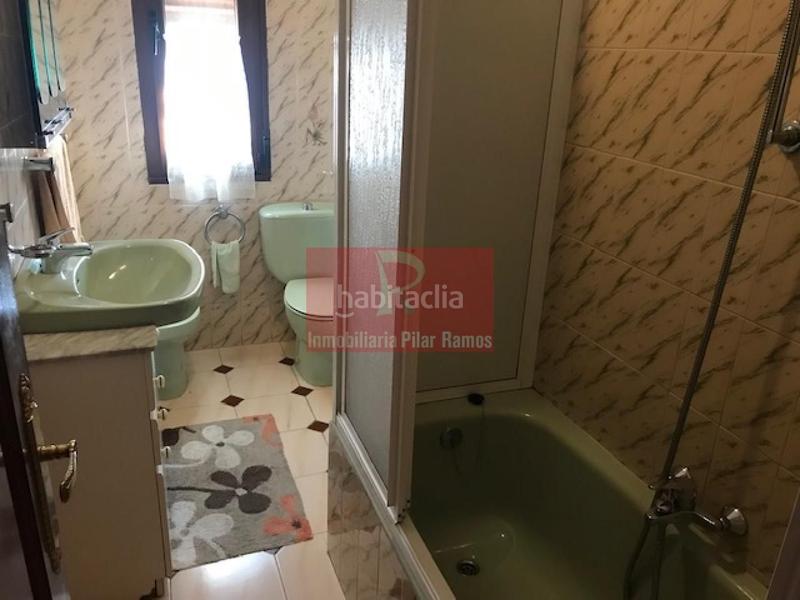 Foto 542f2a42-fed8-454c-83da-1bb665f505f6. Édifice dans Trobajo del camino