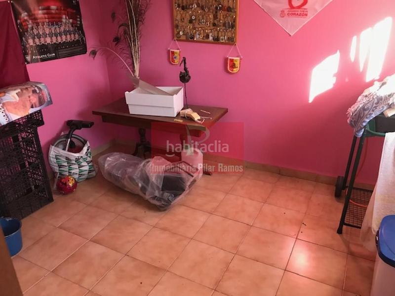 Foto 7f8e1d8f-dfb7-4358-b29e-dfe9b6b0f8f7. Édifice dans Trobajo del camino