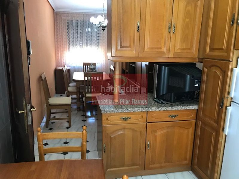Foto 338cf8a1-e546-4522-835a-c63865b2c7f3. Edifici a Trobajo del camino