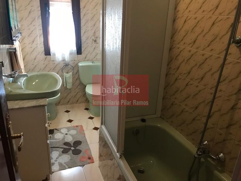Foto 8b3bd4c1-d220-4d26-acb7-b024f992f9c3. Edifici a Trobajo del camino