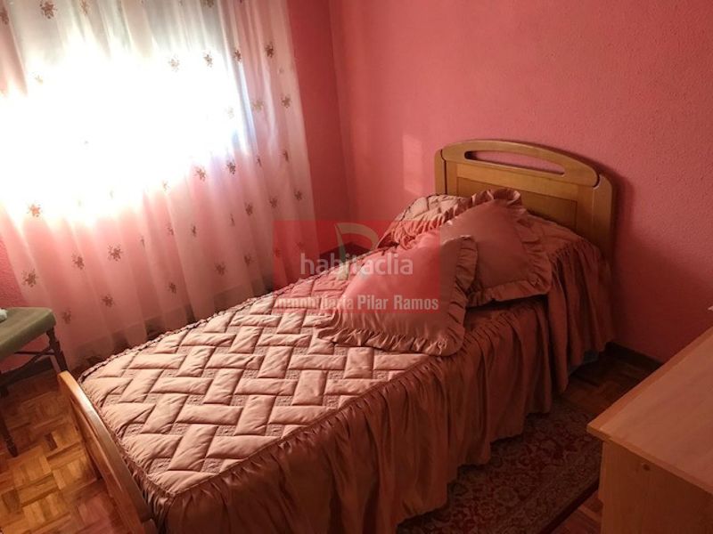 Foto e8591fcc-42f7-49b1-b5a7-c4b1f27022af. Edifici a Trobajo del camino