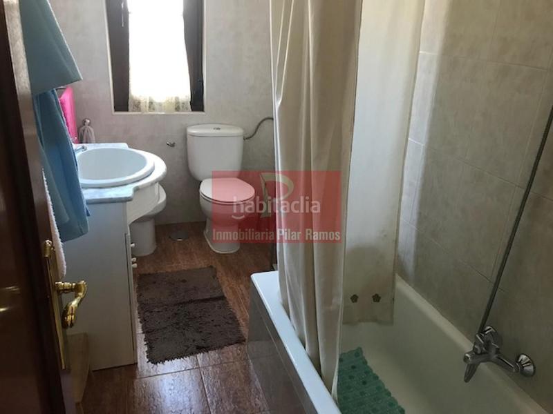 Foto f673dad8-c527-400f-b794-503574afced7. Gebäude in Trobajo del camino