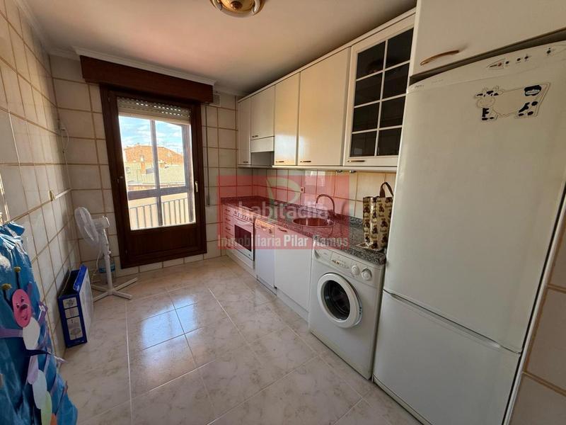 Foto 3967b101-8c53-4976-8bfc-46250590b5f7. Pis amb calefacció aparcament a Las Ventas León