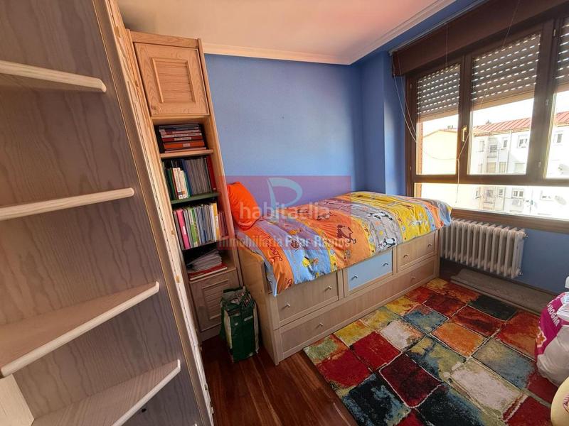 Foto f621d2ba-2aad-48aa-87f7-0a68aff85505. Pis amb calefacció aparcament a Las Ventas León