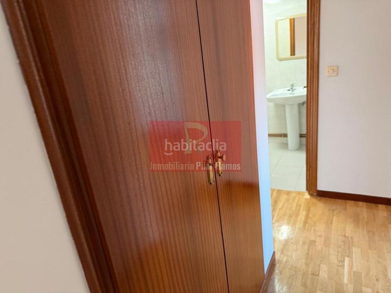 Foto 78d273d6-8df5-4d4e-bf39-a22b0bf2e7e5. Pis amb calefacció aparcament a Santa María del Páramo