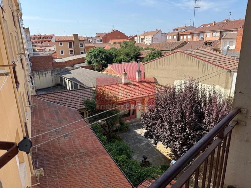 Foto 8b5becc6-1b8f-4e2f-924b-aa7b9f564693. Pis amb calefacció aparcament a Santa María del Páramo