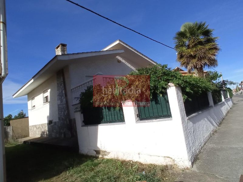 Foto cb64e1a9-4b7f-438e-a12d-ad38e757513c. Xalet amb calefacció aparcament a Valverde de la Virgen