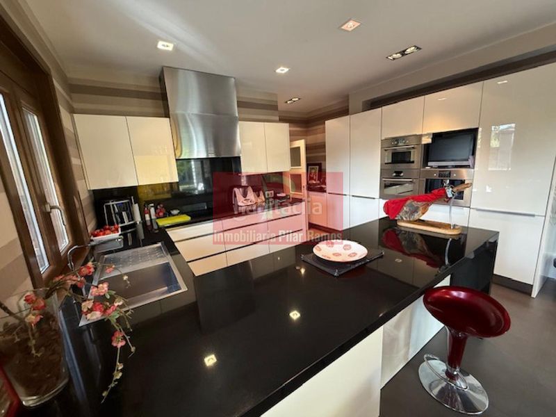 Foto 53f83d4d-07b9-4621-af46-05243e1ddc4b. Chalet en Cuadros