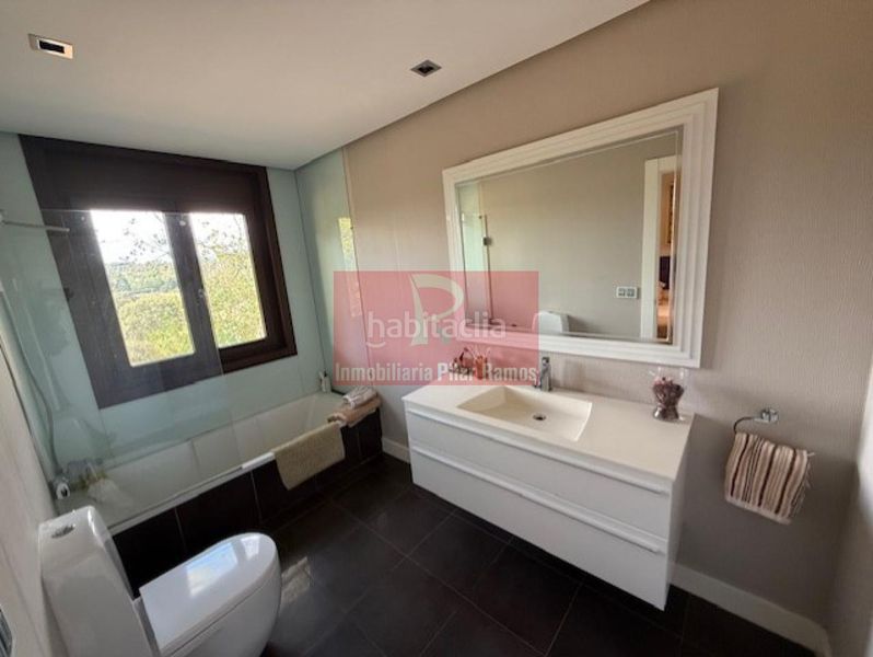 Foto 58c66894-0387-4803-ab24-15361997b52b. Chalet en Cuadros