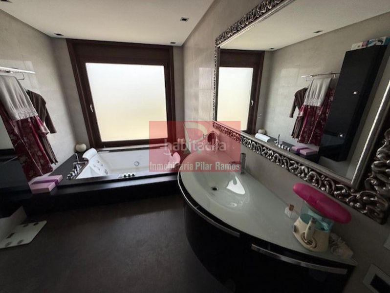 Foto 6c414568-9409-4272-8480-bd5e9a8c5d7a. Chalet en Cuadros