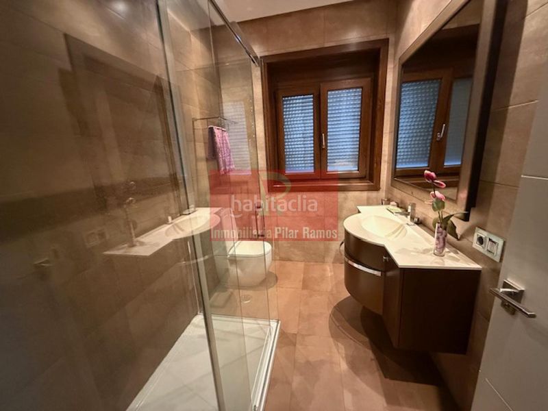 Foto 7e8d544c-22cb-463d-8e7d-7140773a61e5. Chalet en Cuadros