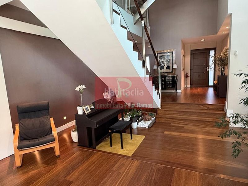 Foto c7703a2f-1a8c-45bc-b526-1094a42e24ac. Chalet en Cuadros