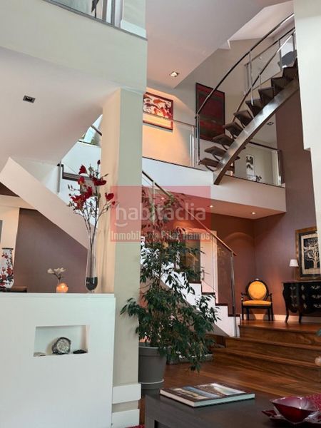 Foto df50cc5d-b8ff-49c9-b821-e3151218e41f. Chalet en Cuadros