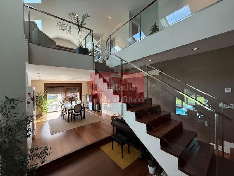 Foto f62198af-7107-4052-8c0b-2953045c9e94. Chalet en Cuadros