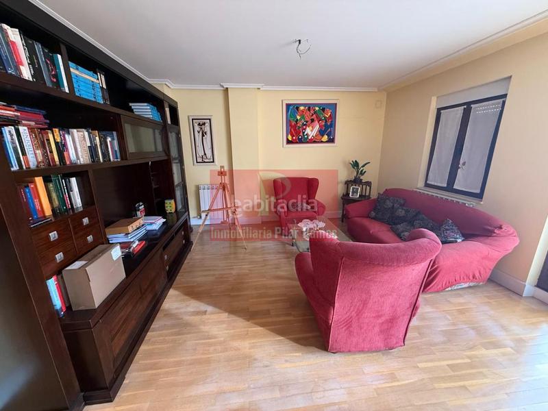 Foto 4c9cb2c5-ca67-4de6-8d24-cece4247d2f3. House with heating parking in San Esteban León