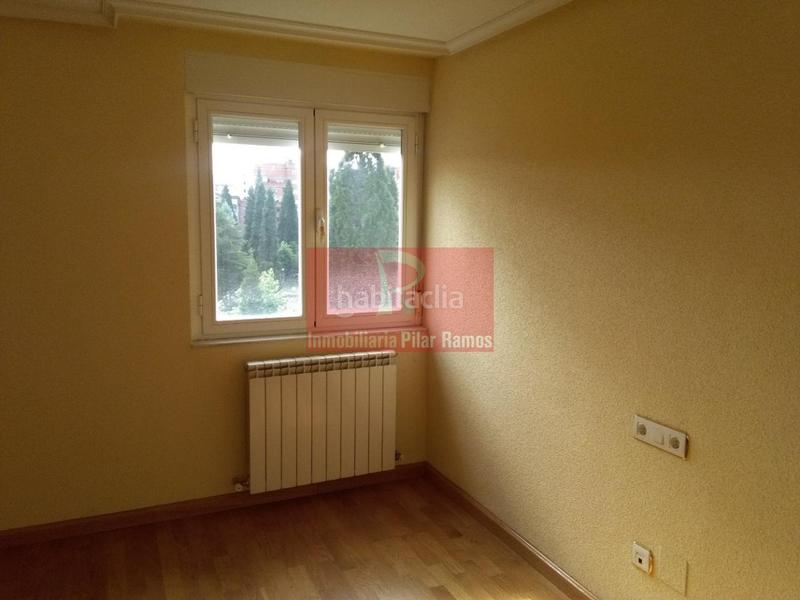 Foto e4a8a832-ffd6-4134-8a73-e4429bce1cd4. Flat with heating in San Claudio - La Chantría León