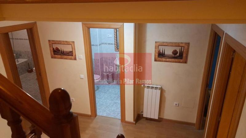 Foto 5df914f6-a1d7-4464-b34e-469be5cc2bb7. Casa adossada amb calefacció aparcament a Valdefresno