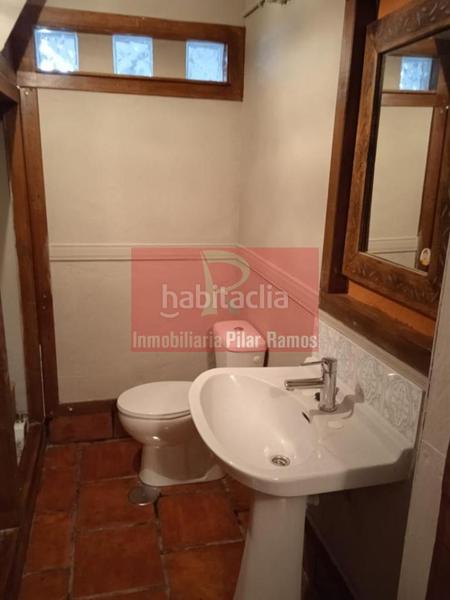 Foto 724c0fec-9e03-43b0-9322-e086285db3d9. Casa adossada amb calefacció aparcament a Valdefresno