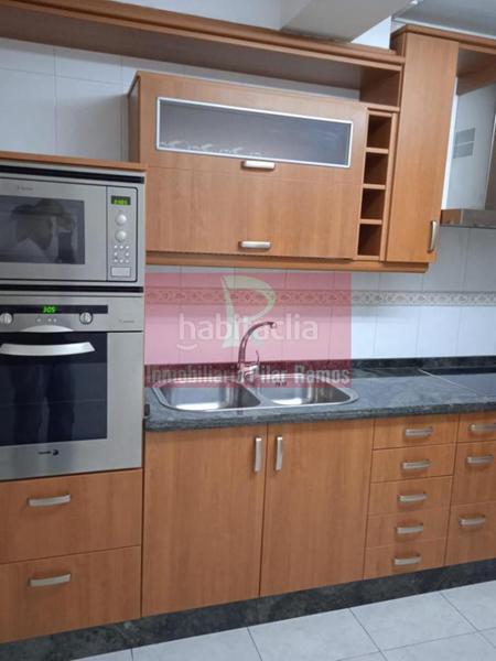 Foto a4964baf-6b8b-43cf-aafd-74155fc5ad87. Casa adossada amb calefacció aparcament a Valdefresno