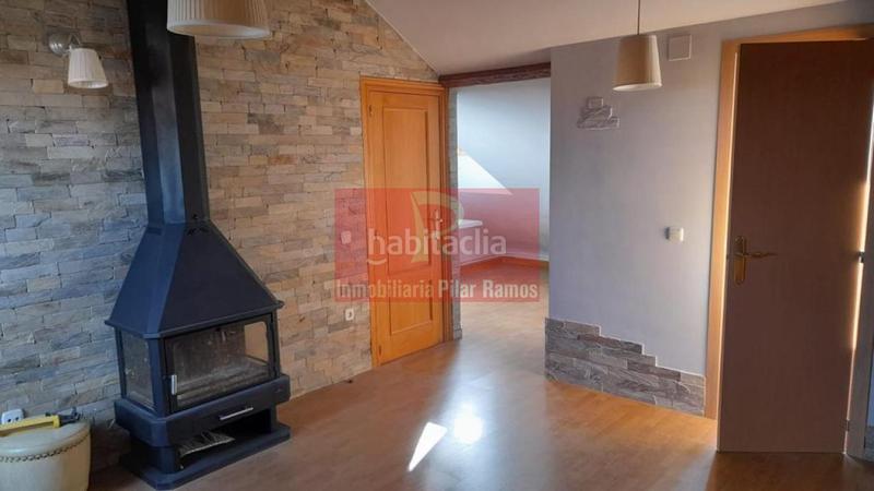 Foto ae1ee81a-373b-40f5-8bfd-eca95463cc80. Casa adossada amb calefacció aparcament a Valdefresno