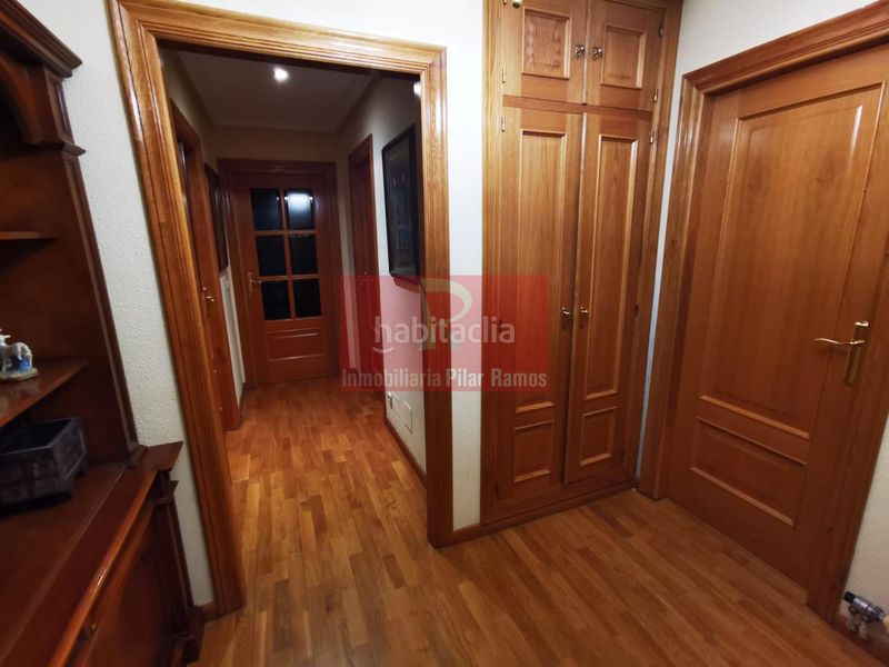 Foto b2e8227d-b031-4373-9f8c-8ef5b31c7e64. Rent flat with heating parking in Crucero León