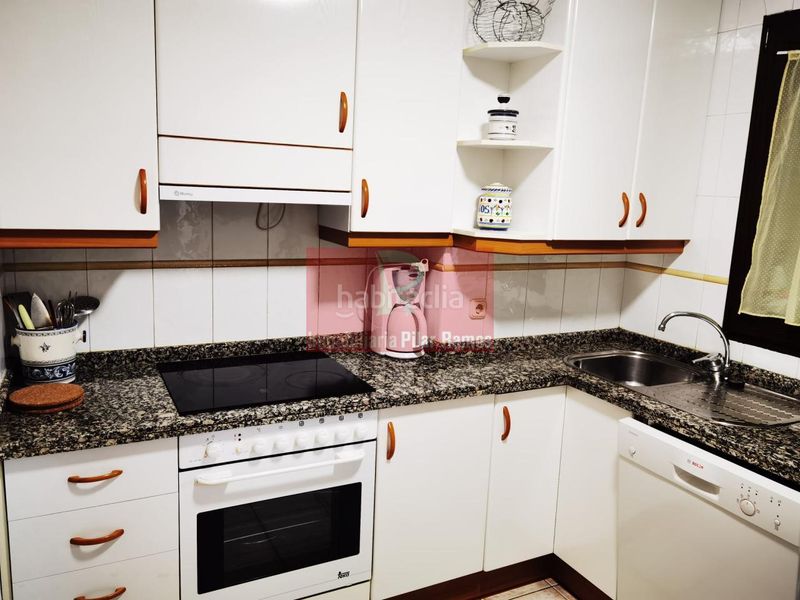 Foto b4dbaf6c-60d6-411f-bb81-0dcfe482d207. Rent flat with heating parking in Crucero León