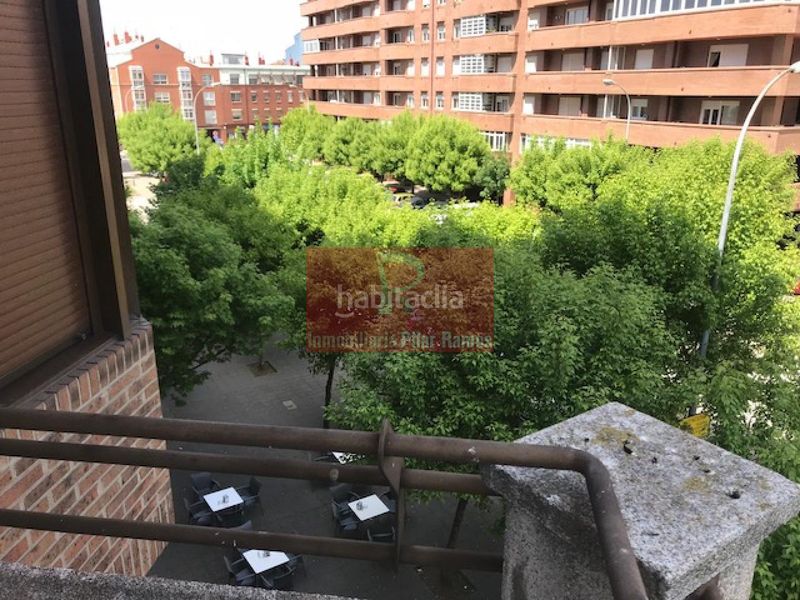 Foto bb7146a9-865e-489a-82e8-68e94d0ec195. Rent flat with heating parking in Crucero León