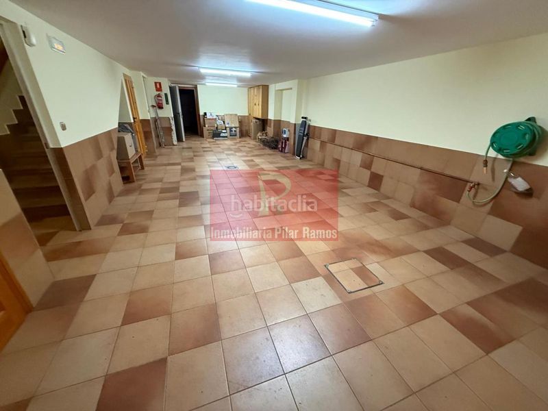 Foto 4602b357-b2b0-482c-9103-40474a36b62a. Casa aparellada amb calefacció aparcament piscina a Sariegos