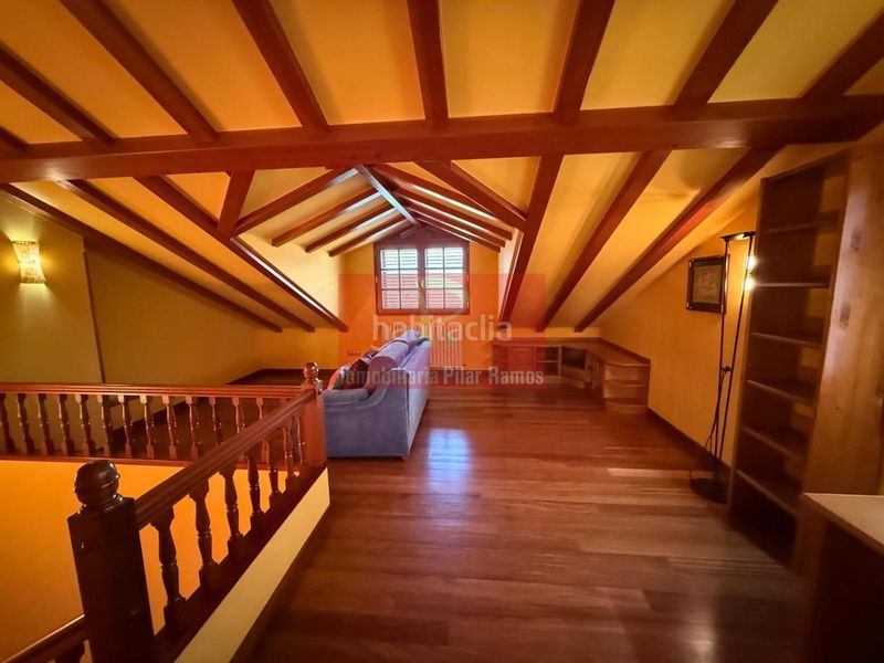 Foto abd86821-7f34-453d-93e0-41cd7a201896. Casa aparellada amb calefacció aparcament piscina a Sariegos