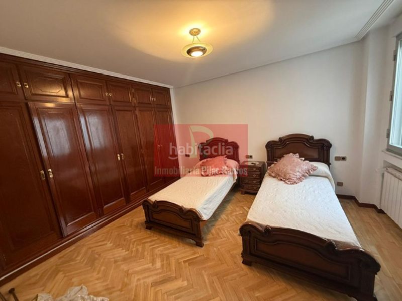 Foto c8a3fb84-2286-4f96-bd6e-cbc511b25ea3. Rent flat with heating in Centro Ciudad León