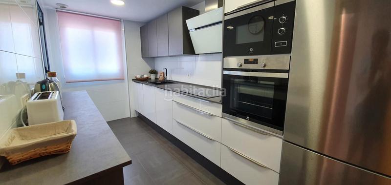 Foto aa0e541b-657b-4165-8385-146d0fe19d48. Alquiler apartamento en calle san manuel 7 en Castillo Sohail - Myramar Fuengirola