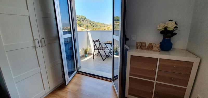 Foto e98b1e89-e1a5-4f92-b510-6f14746c1a36. Alquiler apartamento en calle san manuel 7 en Castillo Sohail - Myramar Fuengirola