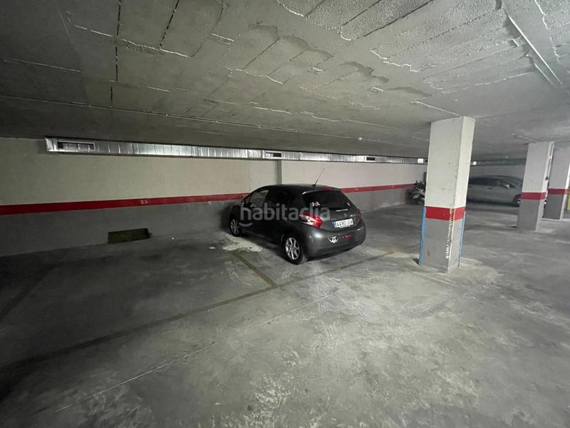 Foto 640b40d7-97aa-4a23-9381-4587c95b4ddf. Parking voiture dans Centro - Muelle Pesquero Torrevieja