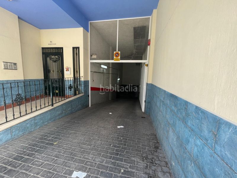 Foto 95d820e6-fac4-4455-8f62-5869f3d75f10. Aparcament cotxe a Centro - Muelle Pesquero Torrevieja