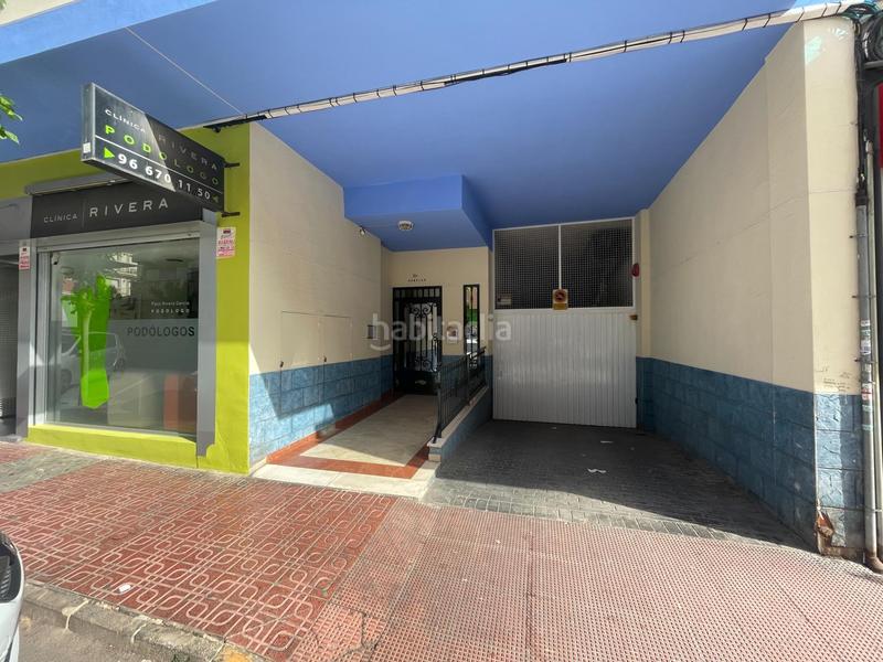 Foto c545408d-c604-4d85-8b53-f234c0e654fc. Parking voiture dans Centro - Muelle Pesquero Torrevieja