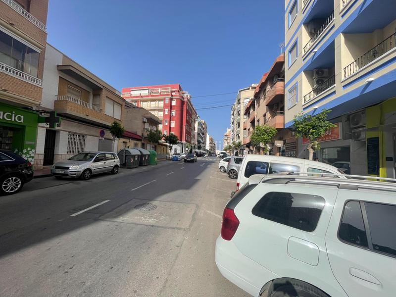 Foto d7938753-fa78-4863-ad80-78a092bff03f. Aparcament cotxe a Centro - Muelle Pesquero Torrevieja