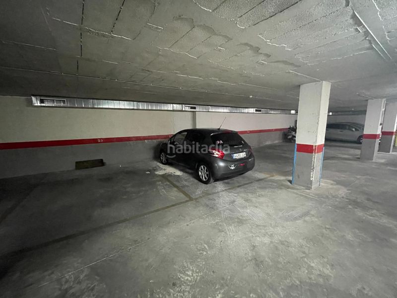 Foto e53ff5d4-6d9a-4903-b17d-c6d5098bb976. Aparcament cotxe a Centro - Muelle Pesquero Torrevieja