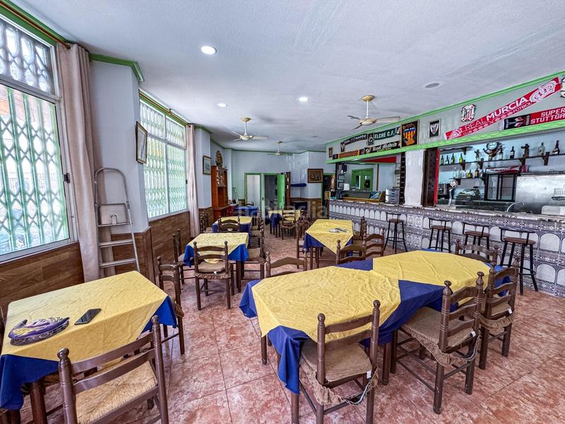 Foto a38a138b-e3b1-4127-9e8c-639c75aba393. Local comercial  en Antonio Machado Torrevieja